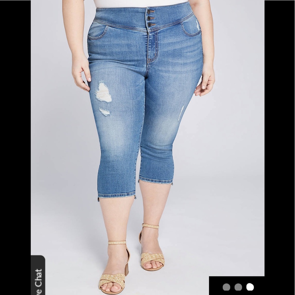 🍐 💖🆕LB Med wash distressed jeans